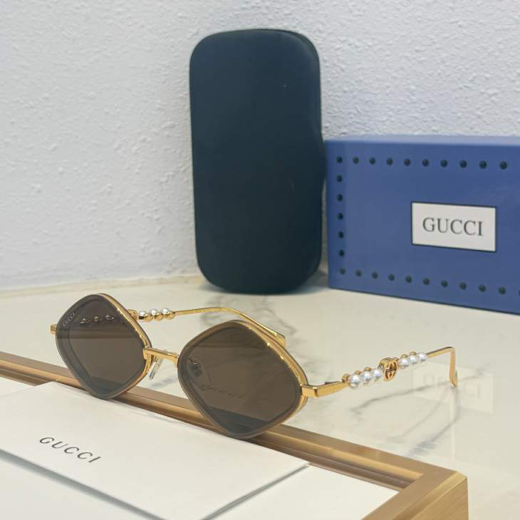 Picture of Gucci Sunglasses _SKUfw80443647fw
